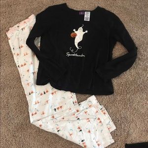 Halloween Spooktacular pajamas 2pc